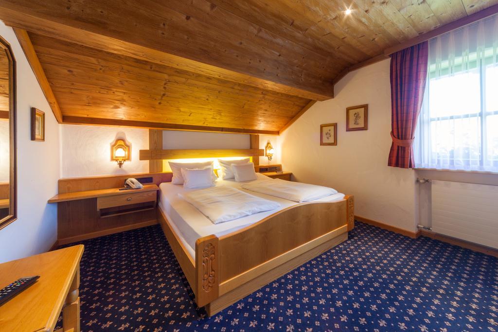 Hotel Alpina Hagnau Room photo