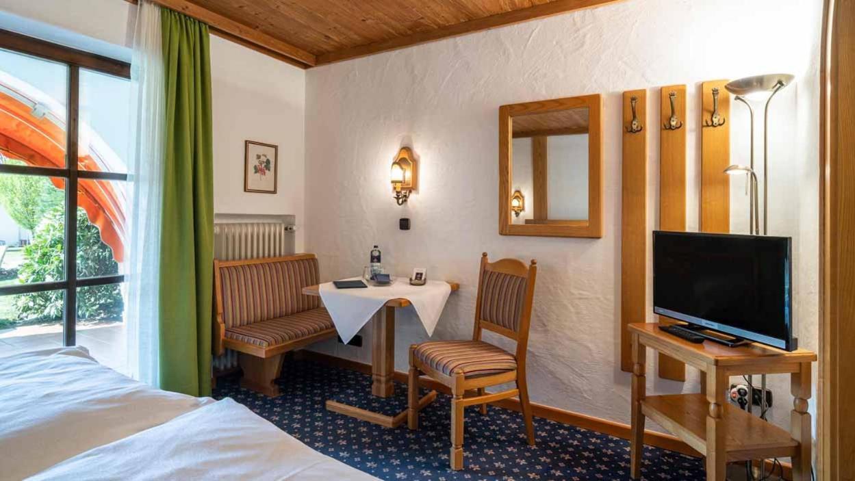 Hotel Alpina Hagnau Exterior photo