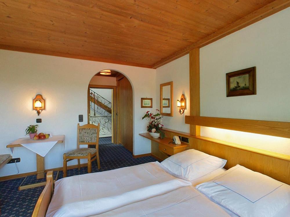 Hotel Alpina Hagnau Room photo