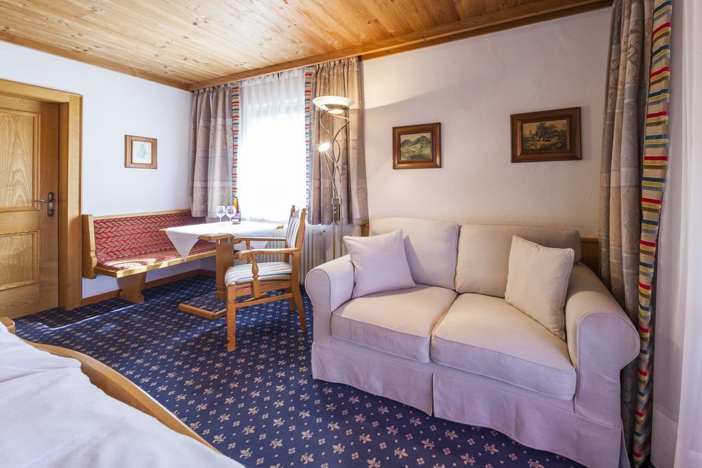 Hotel Alpina Hagnau Exterior photo